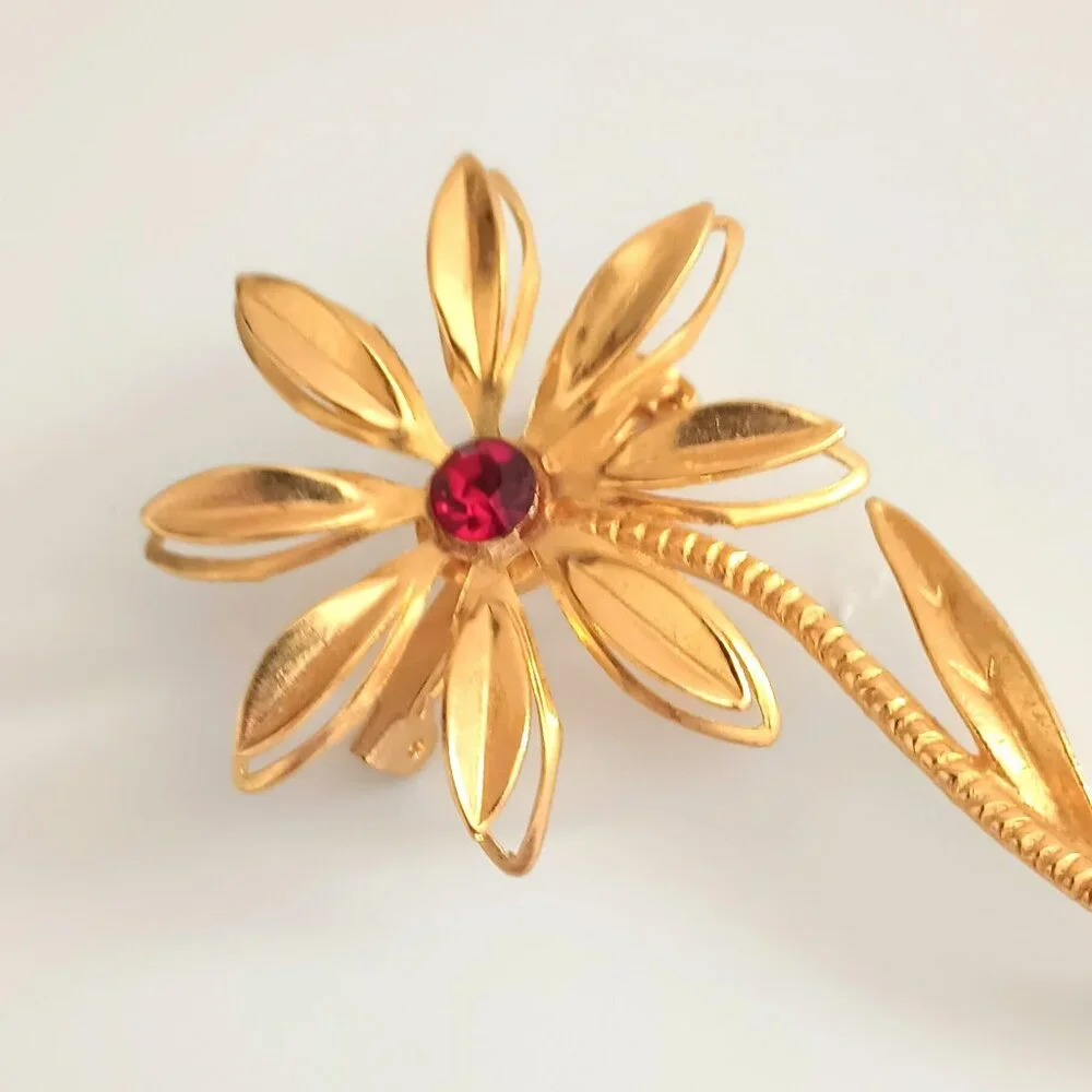 Vintage Long Stem Flower Brooch Etched Gold Tone 3D Red Rhinestone Center